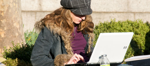 woman on lap top